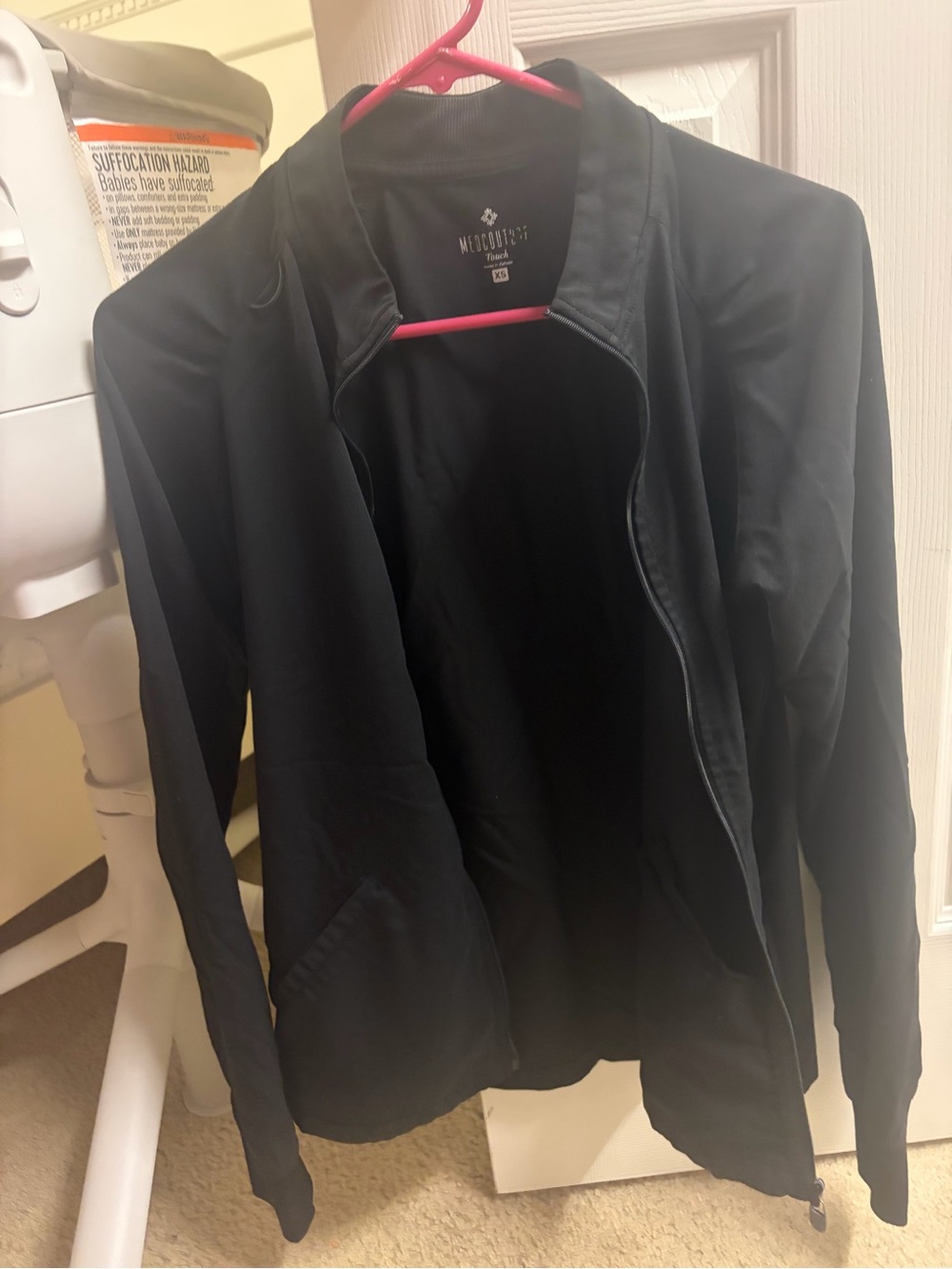 Medcouture Women’s Black Lightweight Scrub Jacket
